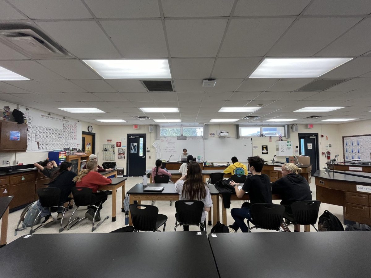 A class full of sophomores eagerly pays attention to US Science Teacher Dr. Carlie Saval. Photo by Braden Stone.
