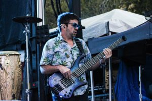  The Hip Abduction
played on the Sugarshack stage right
before Iration played on the Rise Up
stage. 